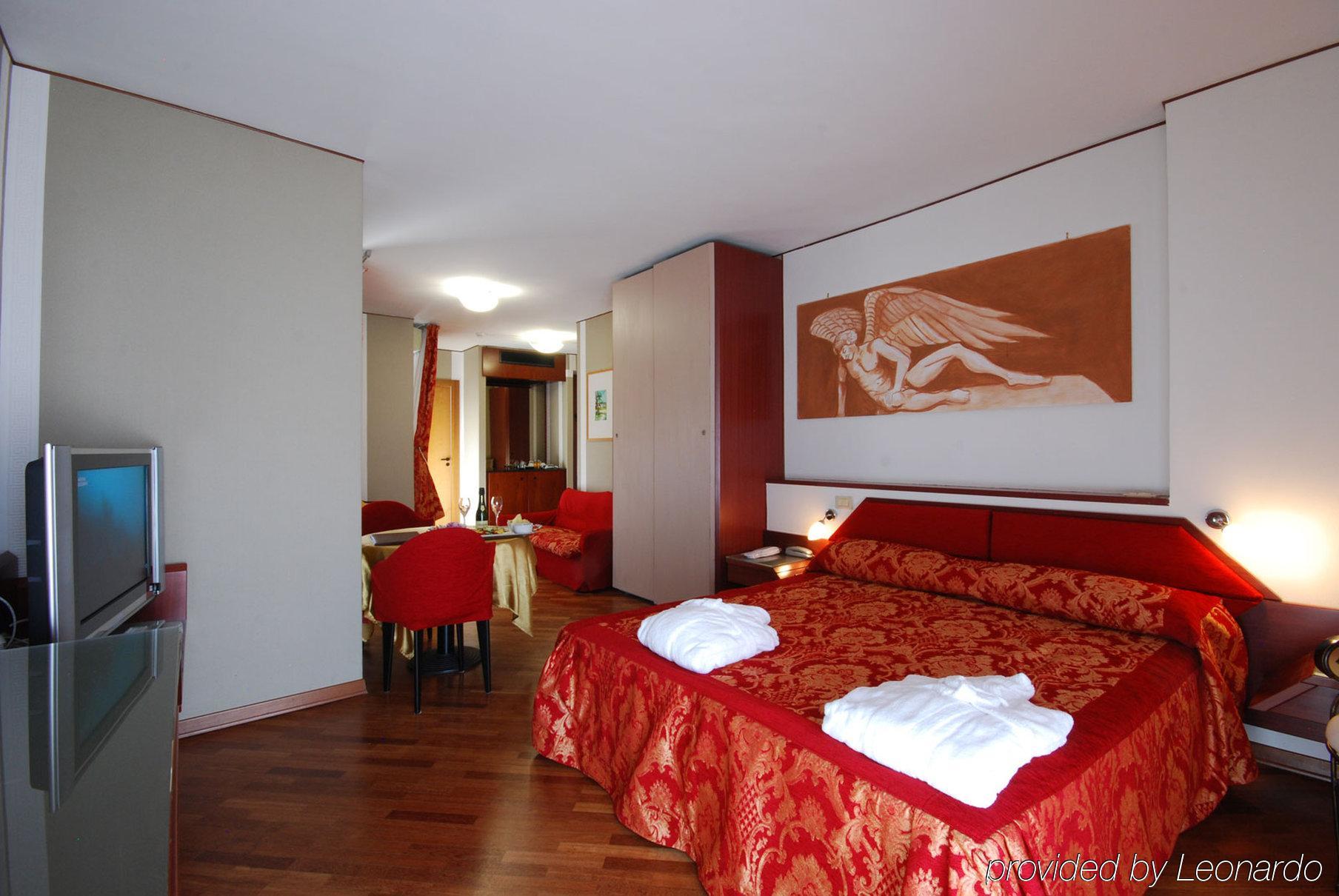 Hotel Bristol Pesaro Exterior photo