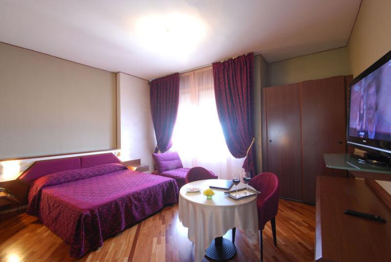 Hotel Bristol Pesaro Exterior photo